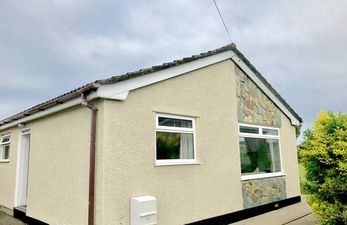 Holyhead House | Bungalow near South Stack