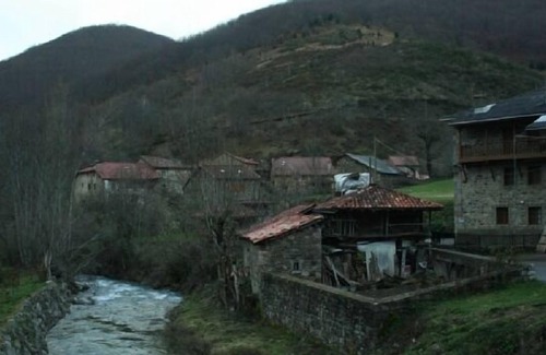 Posada de Valdeon Cottage | Burón House for 10 people