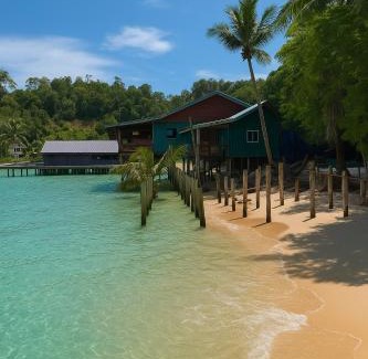 Koh Rong House | Burce Wood & Social House