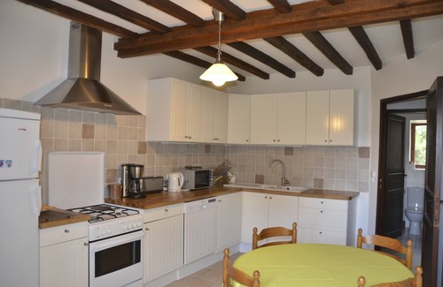 Saint-Martin-du-Puy Cottage | Burgundy traditional cottage with a vast flower garden to enjoy nature & calm