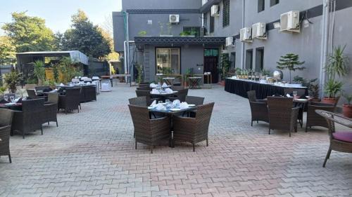 F-8 Sector Hotel | Burj Ul Zaki