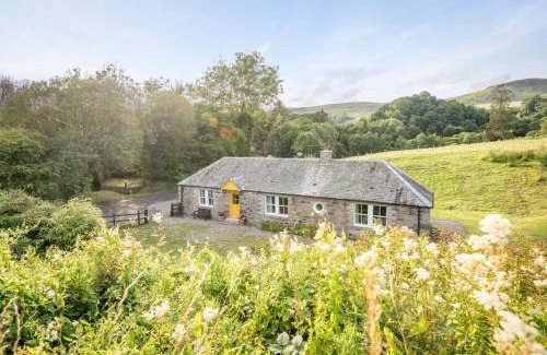 Crieff House | Burnside - gorgeous romantic cottage for 2