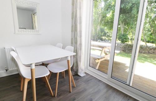 Allendale House | Buttercup Cottage