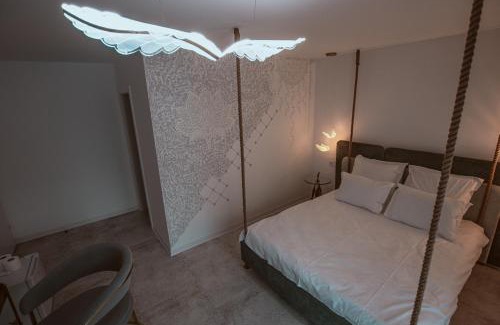 Hunedoara House | Butterfly