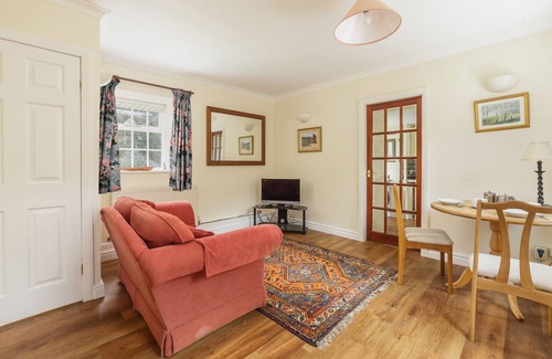 Kirkmichael Cottage | Bwaane Jiass - a holiday cottage that sleeps 2 guests in 1 bedroom