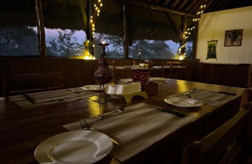 Pakwach Cabin | Bwana Tembo Safari Camp