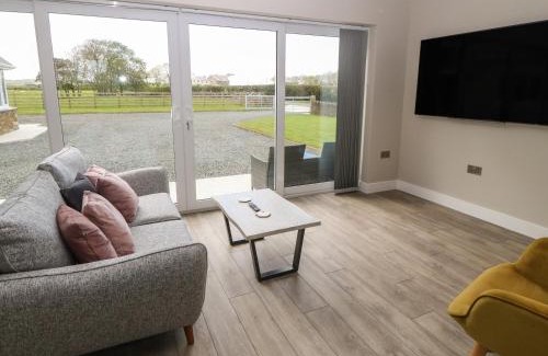 Rhosgoch House | Bwthyn Cae'r Efail