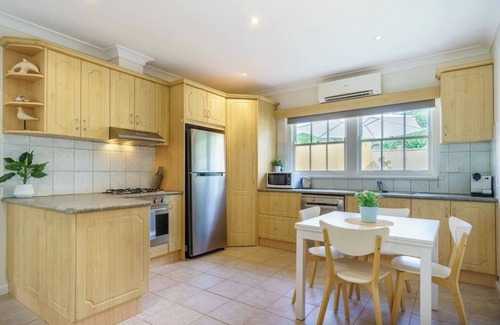 Rosebud House | By the Beach Your Comfy Rosebud Holiday Home