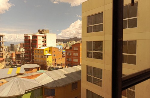 Downtown La Paz Apartment | Céntrico y Amplio Departamento