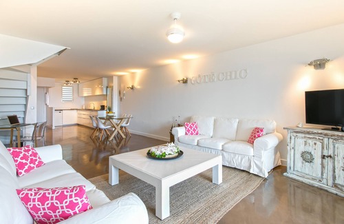 Orient Bay House | Côté Chic - 1 bedroom village house -ocean front ocean view - cistern