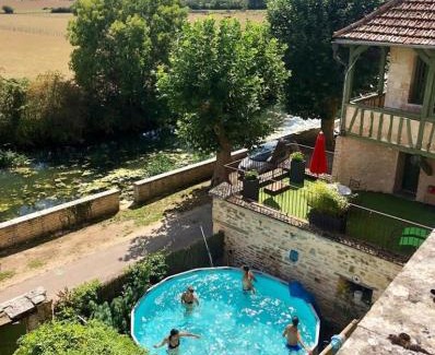 Noyers-sur-Serein House | Côté-Serein - Domaine de Venoise