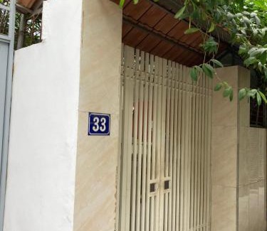 Hanoi Apartment | Căn hộ tầng 4 thang bộ đầy đủ tiện nghi, giá rẻ
