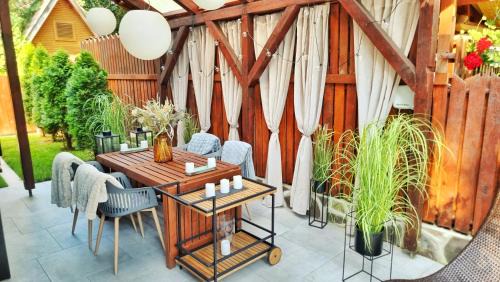 Reci House | Căsuța din povești