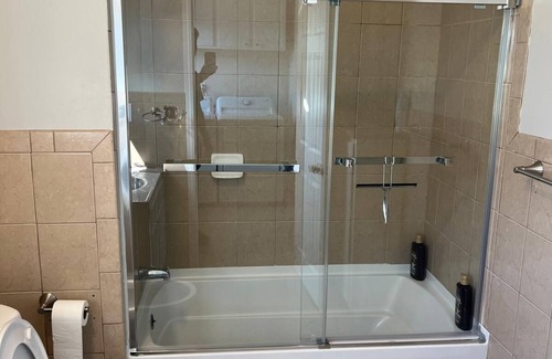 South Berkeley Apartment | C5: Charming 1-bedroom in a community style house close to UC Berkeley