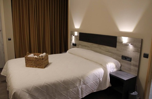 Prat de Comte House | Ca L'angels