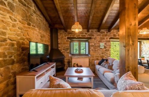 San Pedro del Romeral Ski Chalet | Cabaña Pasiega El Ojal