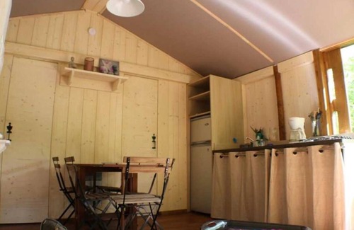 Saint-Constant-Fournoules Cabin | Cabane 3 étoiles - Piscine - eec0cc