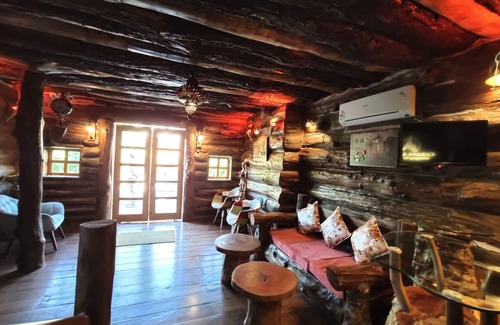 Bullawala Hotel | Cabana Affair