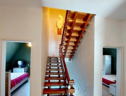 Neagra Sarului House | Cabana Red River