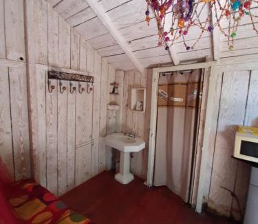 Argelliers Ski Chalet | Cabane perchée de Lys dans les chênes verts et le micocoulier