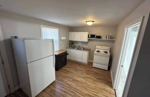 Piedmont Cabin | Cabin #121 LodgeForAllSeasons 1/2 mile-2 min drive to a marina & Clearwater Lake