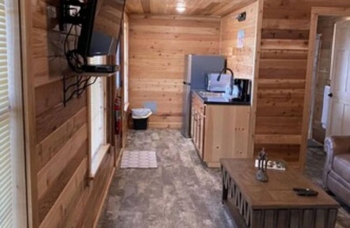 Hamilton Cabin | Cabin 13