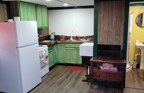 Nelsonville House | Cabin on a working ranch with Highland cattle in Hocking Hills