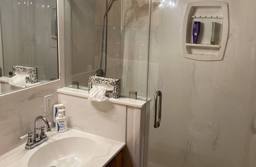 Chandler Cabin | Cabin perfect for any lover of gaming or cinema