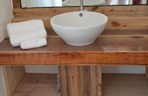 Silang Junction South Hotel | Cabins by Eco Hotels