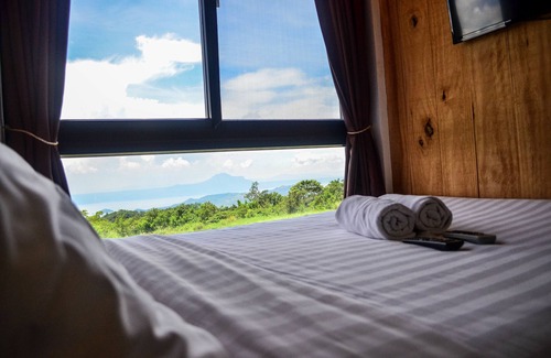 Silang Junction South Hotel | Cabins by Eco Hotels