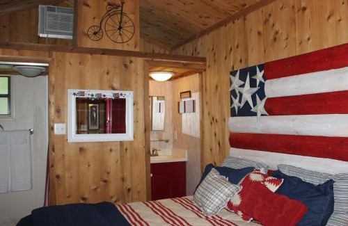 Williamson House | Cabins & Cottages at Shale Lake