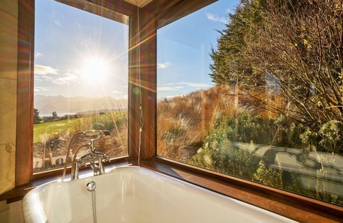 Manapouri Cabin | Cabot Lodge