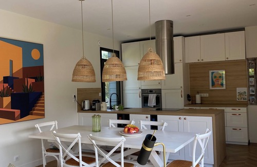 Le Home House | Cabourg, splendidly decorated large house, garden, beach within walking distance.