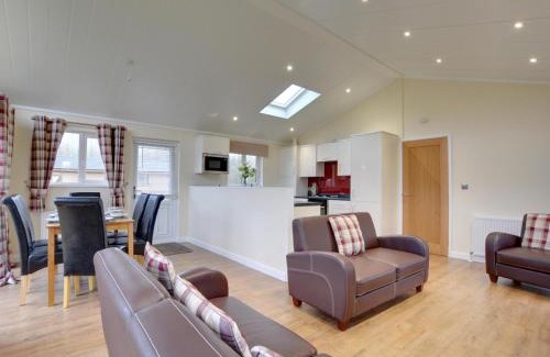 Abbess Roding Cabin | Cackle hill lakes