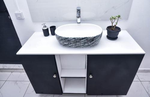 Mahebourg House | Cadet's Studio