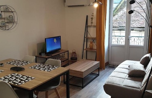 Vayrac Apartment | Cadurci 2 - Superbe appartement, climatisé avec balcon- Wifi