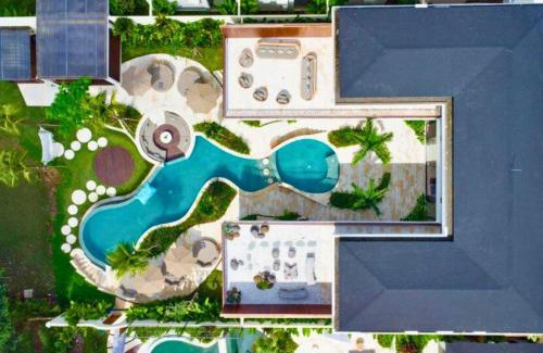 Pejeng Villa | Caina Luxury 6 BR Private Pool Villa ZN312