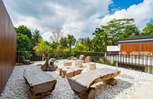 Pejeng Villa | Caina Luxury 6 BR Private Pool Villa ZN312