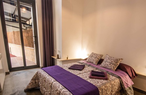 Berga Apartment | Cal Dansa, at carrer Major de Berga.