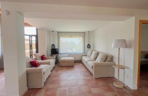 Vilanova de Meia Ski Chalet | Cal Gabarró - Casa para 12 con piscina, WiFi, AC y BBQ