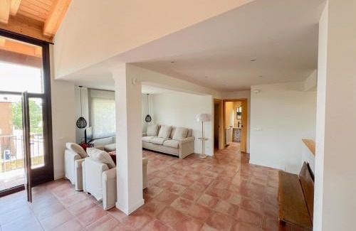 Vilanova de Meia Ski Chalet | Cal Gabarró - Casa para 12 con piscina, WiFi, AC y BBQ