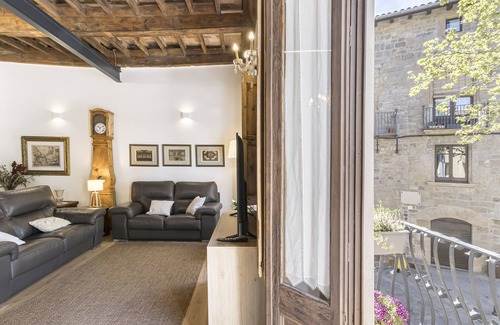 Solsona Apartment | Cal Rellotger of Solsona. El Pèndol Apartment