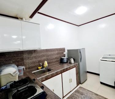 Calapan House | Calapan Transient House 3-BedRoom near MALLS L26