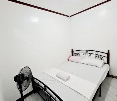 Calapan House | Calapan Transient House 3-BedRoom near MALLS L26