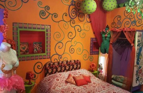 Calcata House | Calcata Artists Room