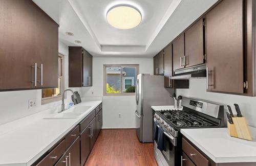 Normal Heights House | Cali-Craftsman - 3BR - Central - New Backyard - AC