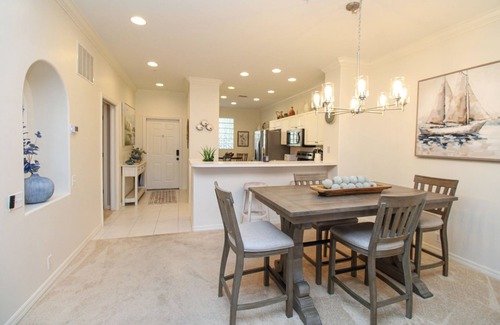 Rural Estates Condo | CALLING ALL GOLF ENTHUSIASTS! 2BR+Den 2BA Condo w/Golf Course & Water View