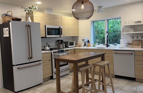 Madison House | Calm and Modern 4-bedroom Home with Pool in Rustic CT Shoreline Town