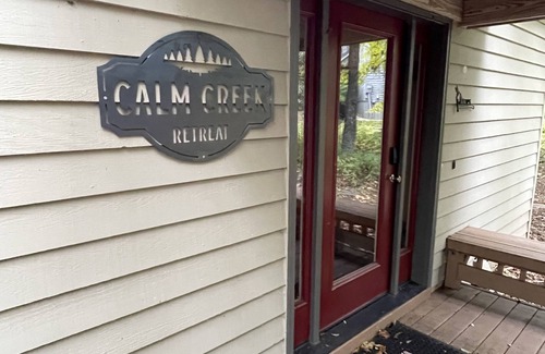 Nellysford House | Calm Creek Retreat - golf course view, spacious deck, open entertainment area!