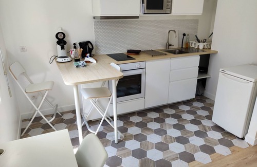 Bagneux Apartment | Calm, quiet, 4 min RER B (15 min Notre Dame)